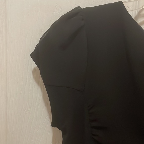 Perfect LBD! Sexy & classy. Incredibly flattering! - Picture 5 of 6